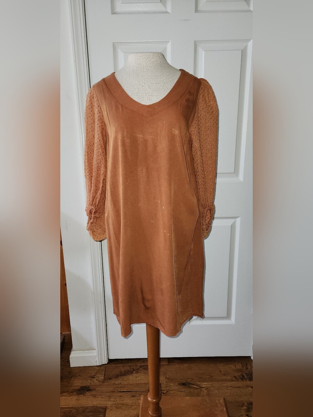 eesome Acid Washed Rust Brown Eyelet-Sleeve V-Neck Shift Dress